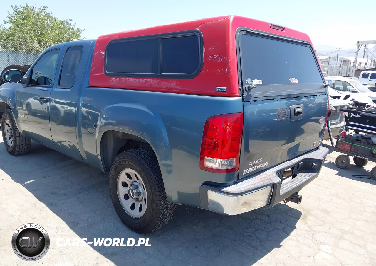 2007 GMC Sierra 1500 Work Truck VIN:1GTEC19C07Z581635 - 3