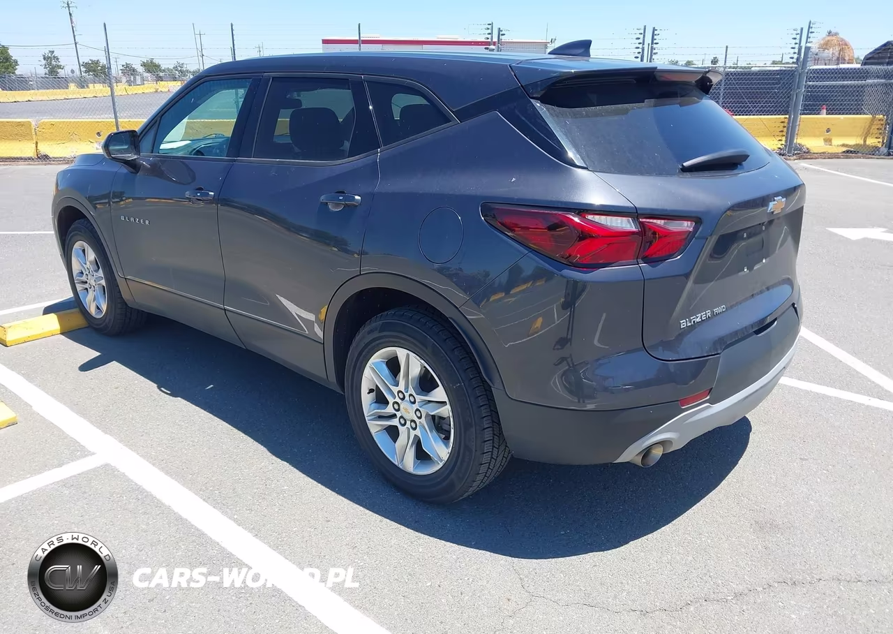 2021 Chevrolet Blazer Awd 2Lt VIN:3GNKBHR40MS553664 - 3
