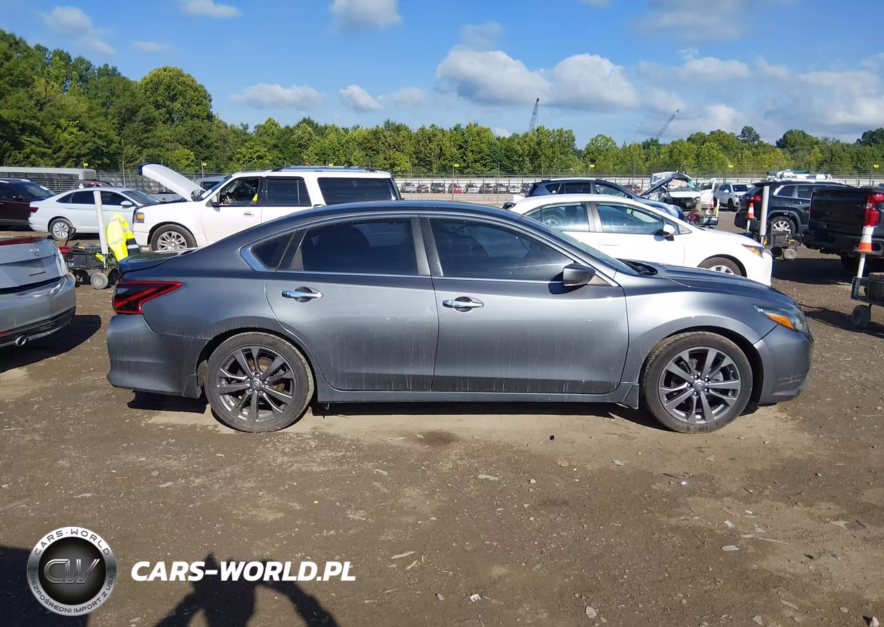2018 Nissan Altima 2.5 Sr VIN:1N4AL3AP2JC211733 - 13
