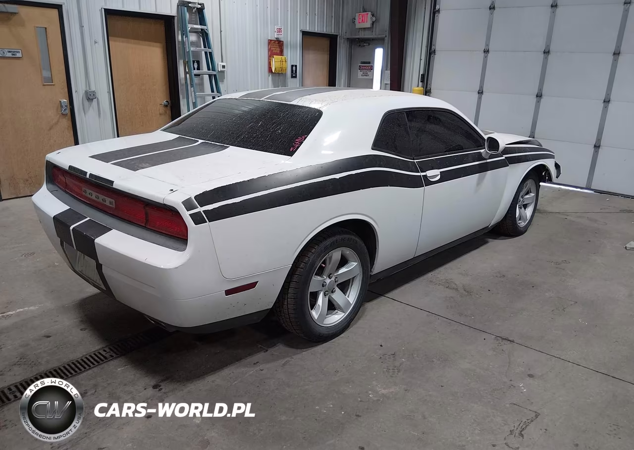 2013 Dodge Challenger Sxt VIN:2C3CDYAG1DH648853 - 4
