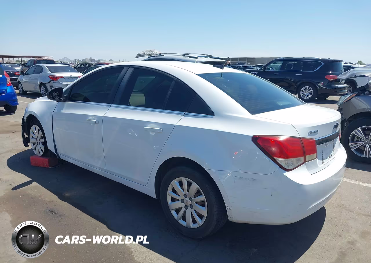 2011 Chevrolet Cruze Ls VIN:1G1PC5SH2B7199433 - 3