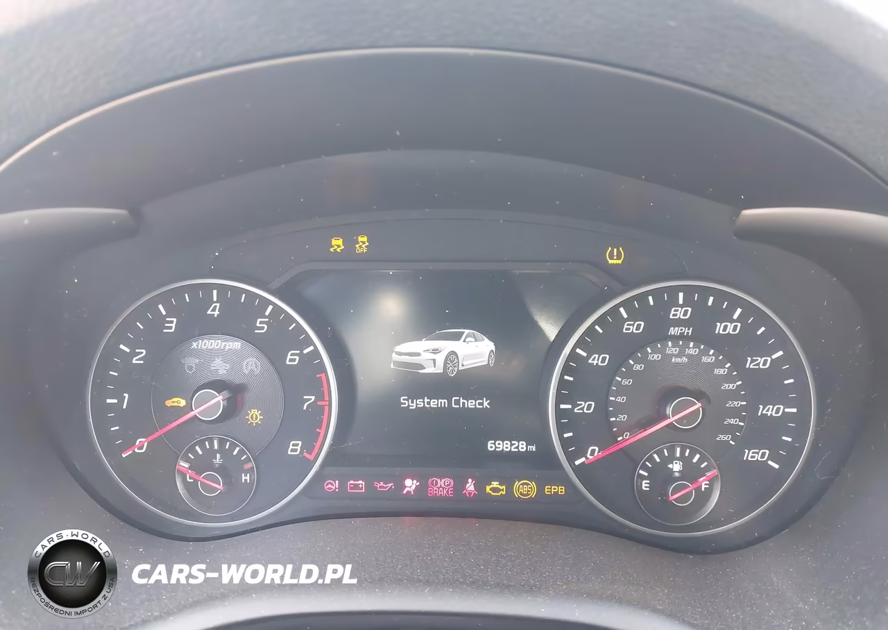 2018 Kia Stinger Premium VIN:KNAE25LA9J6033883 - 7