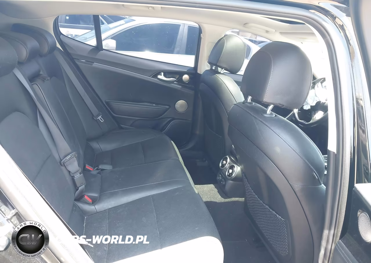 2018 Kia Stinger Premium VIN:KNAE25LA9J6033883 - 8