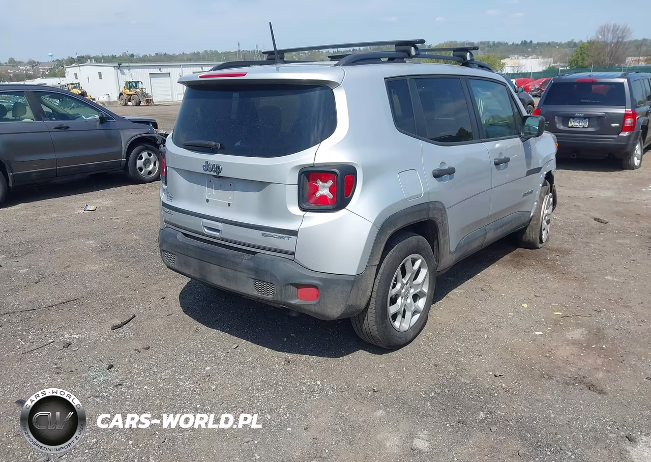 2018 Jeep Renegade Sport 4X4 VIN:ZACCJBAB4JPJ48845 - 4
