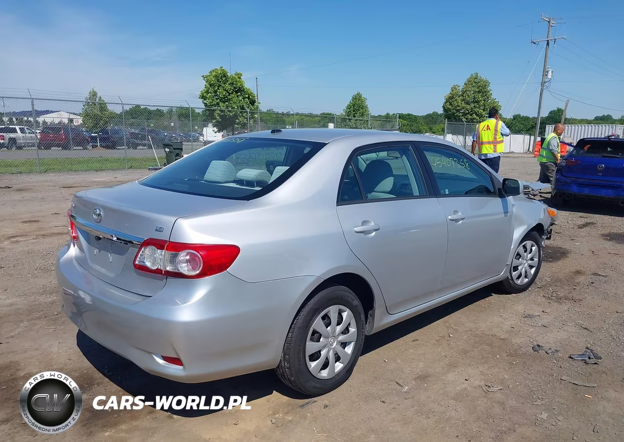 2011 Toyota Corolla Le VIN:2T1BU4EE5BC722436 - 4