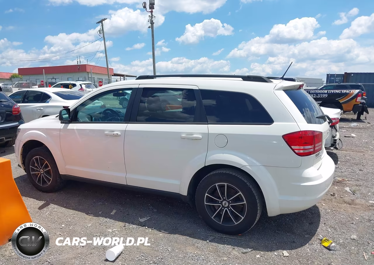 2018 Dodge Journey Se VIN:3C4PDCAB7JT189058 - 14