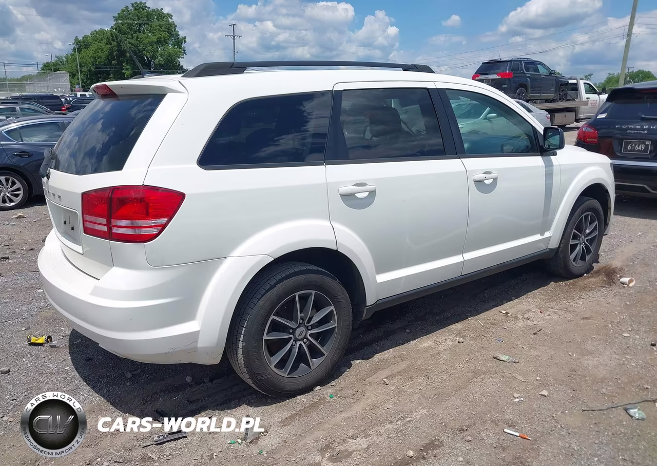 2018 Dodge Journey Se VIN:3C4PDCAB7JT189058 - 4