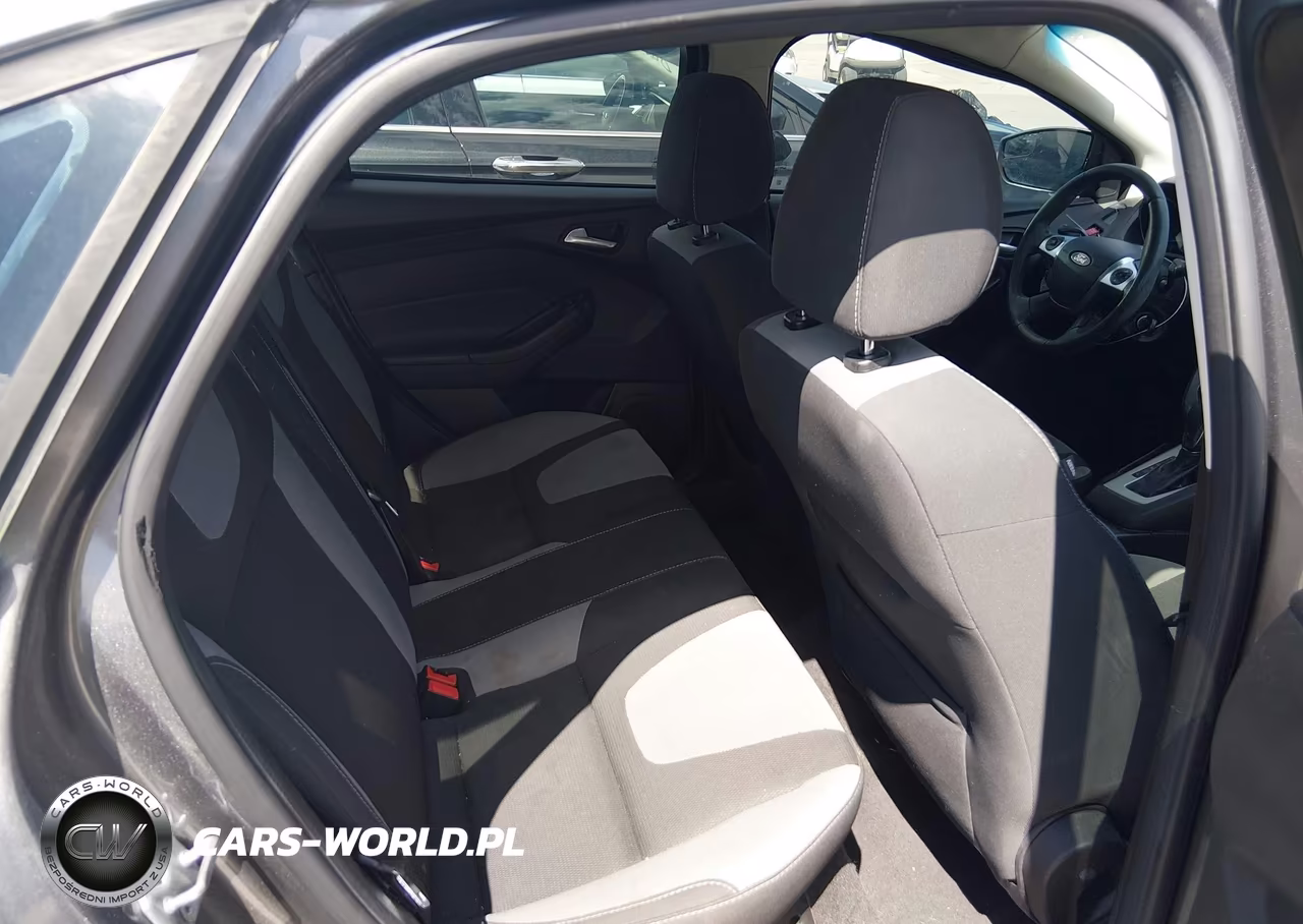 2014 Ford Focus Se VIN:1FADP3F25EL111114 - 8