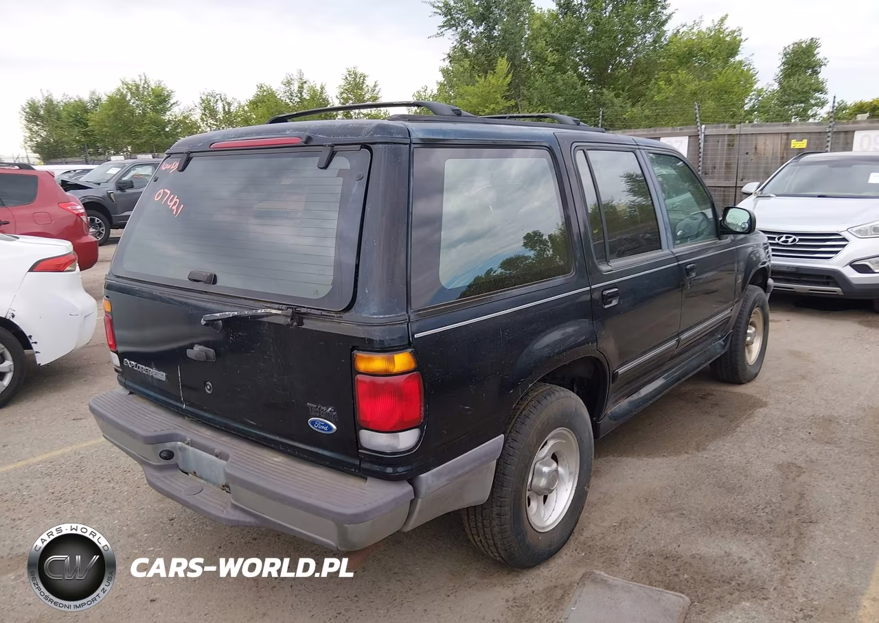 1997 Ford Explorer Eddie Bauer-Limited-Xlt VIN:1FMDU35P0VUA98858 - 4