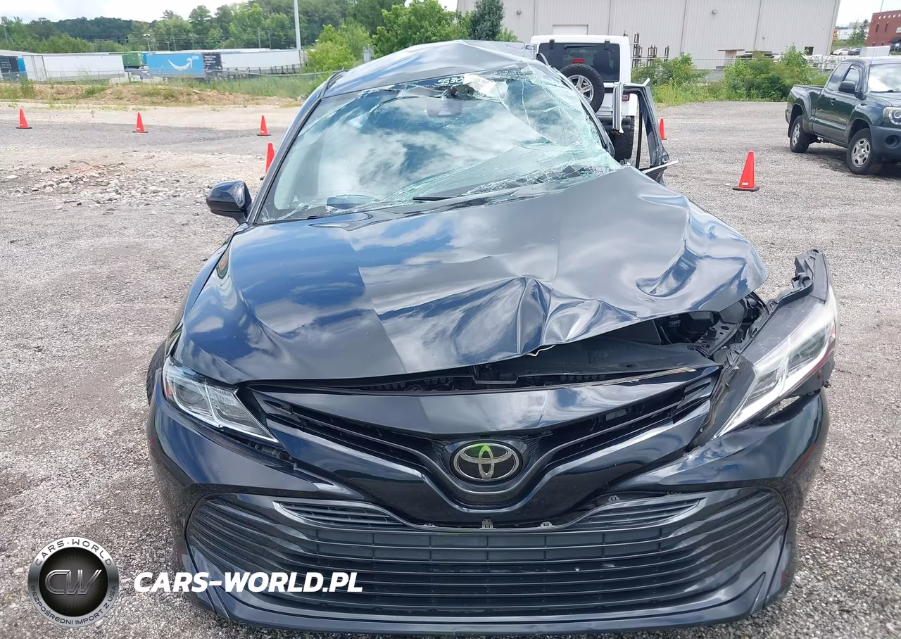 2020 Toyota Camry Le VIN:4T1C11AK1LU903802 - 13