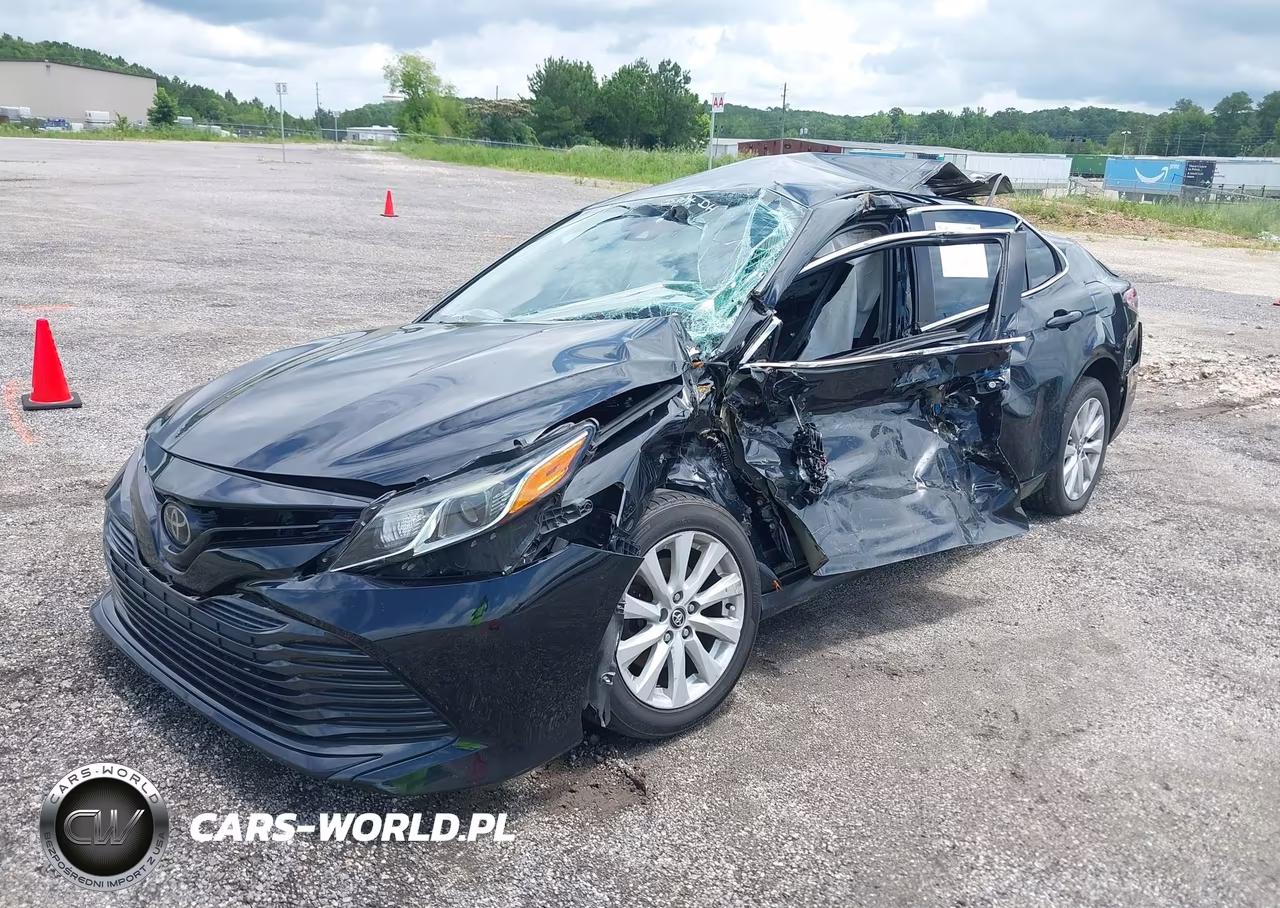2020 Toyota Camry Le VIN:4T1C11AK1LU903802 - 2