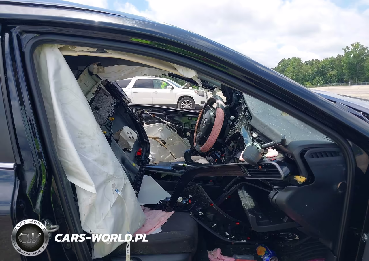 2020 Toyota Camry Le VIN:4T1C11AK1LU903802 - 5