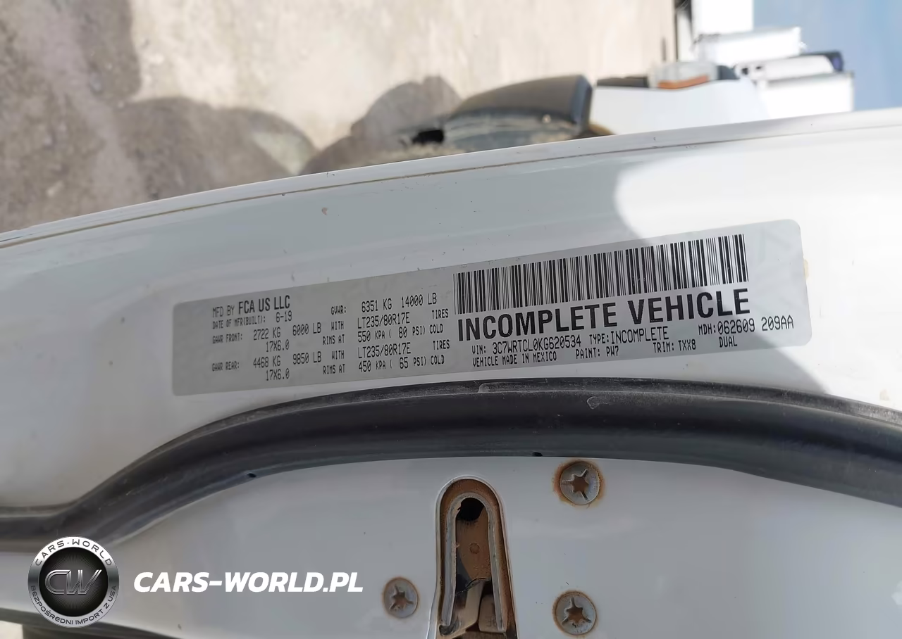 2019 Ram 3500 Chassis Tradesman-Slt-Laramie-Limited VIN:3C7WRTCL0KG620534 - 9