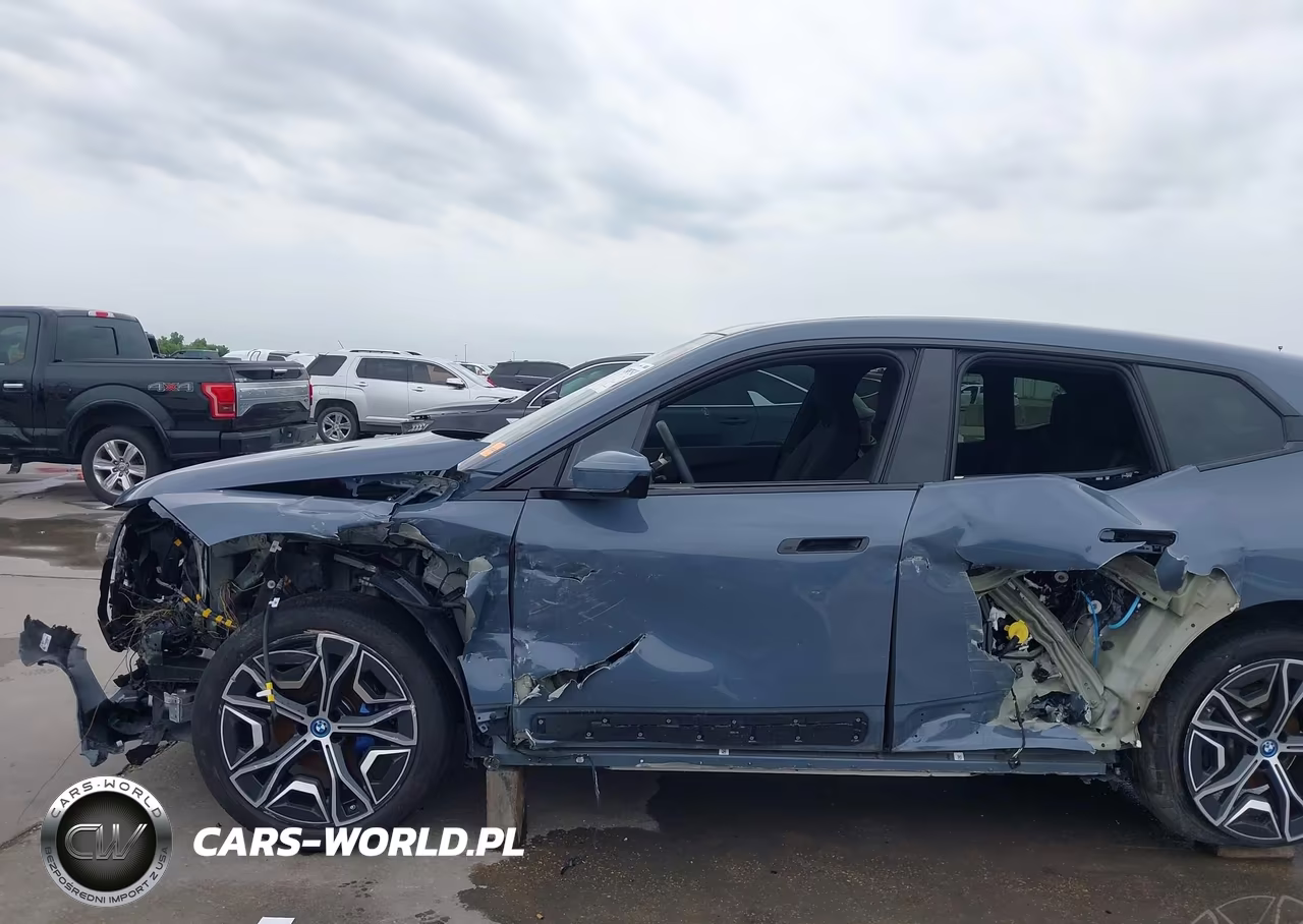 2025 BMW Ix xDrive50 VIN:WB523CF0XSCT46417 - 6