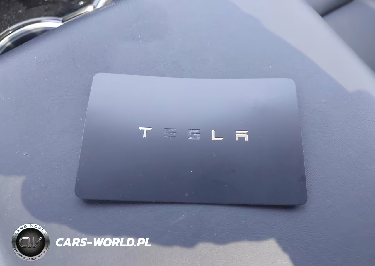 2020 Tesla Model Y VIN:5YJYGDEF9LF039680 - 11
