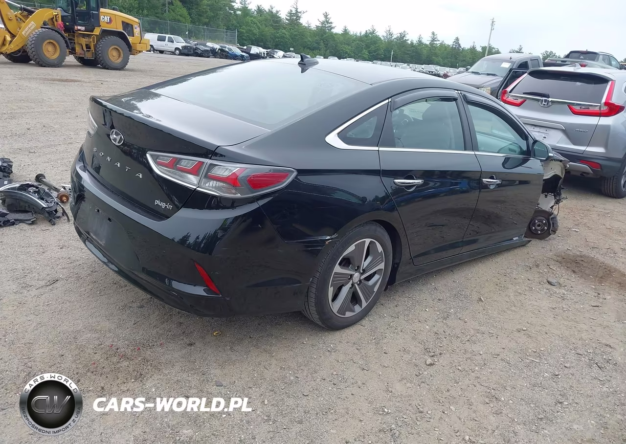 2019 Hyundai Sonata Plug-In Hybrid VIN:KMHE14L29KA093312 - 4