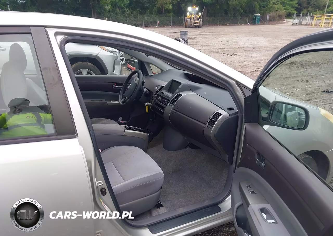 2004 Toyota Prius VIN:JTDKB20U740009351 - 5