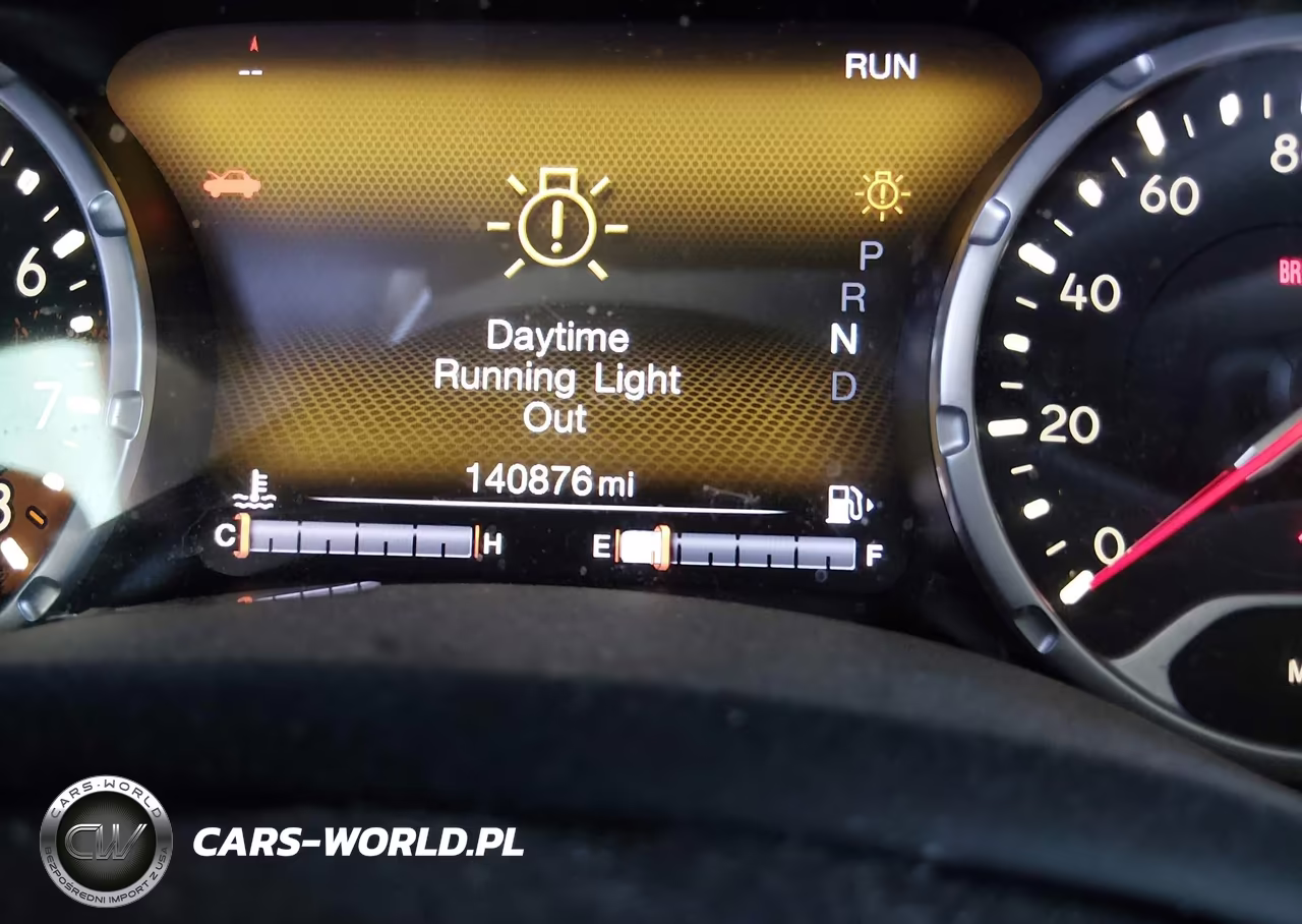 2015 Jeep Renegade Trailhawk VIN:ZACCJBCT8FPC35728 - 15