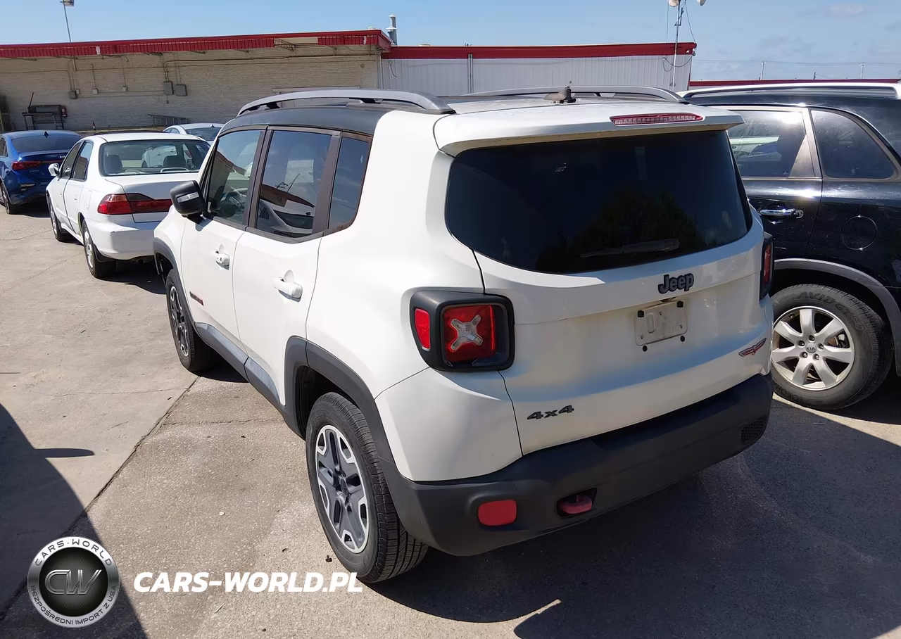2015 Jeep Renegade Trailhawk VIN:ZACCJBCT8FPC35728 - 3