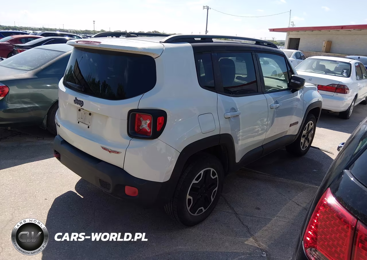 2015 Jeep Renegade Trailhawk VIN:ZACCJBCT8FPC35728 - 4