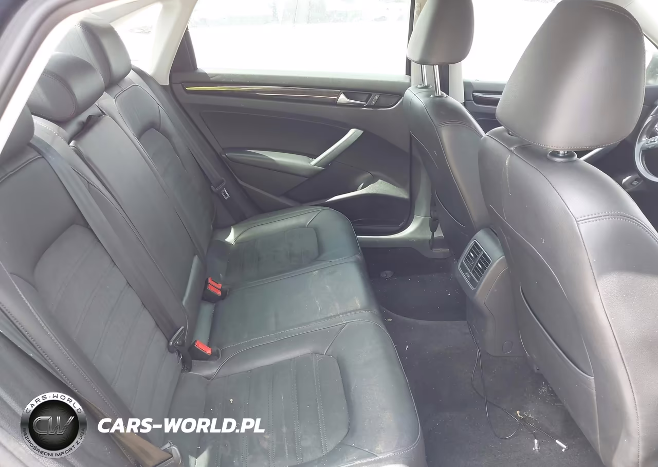 2015 Volkswagen Passat 1.8T Sel Premium VIN:1VWCS7A30FC015224 - 8