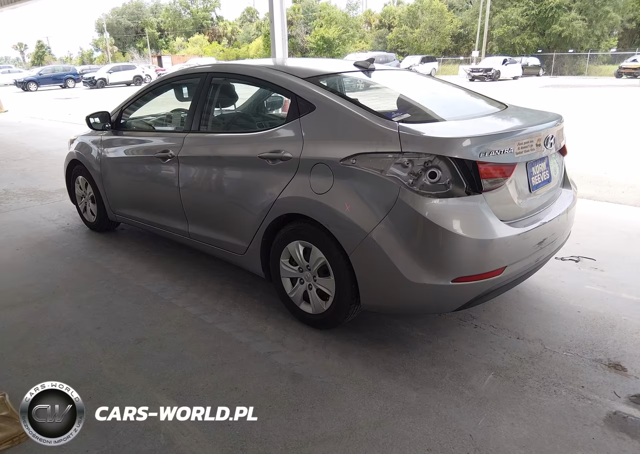 2016 Hyundai Elantra Se VIN:5NPDH4AEXGH742351 - 3