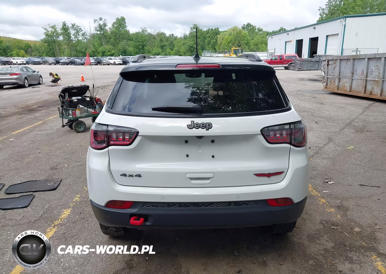 2025 Jeep Compass Trailhawk 4X4 VIN:3C4NJDDN1ST524604 - 16