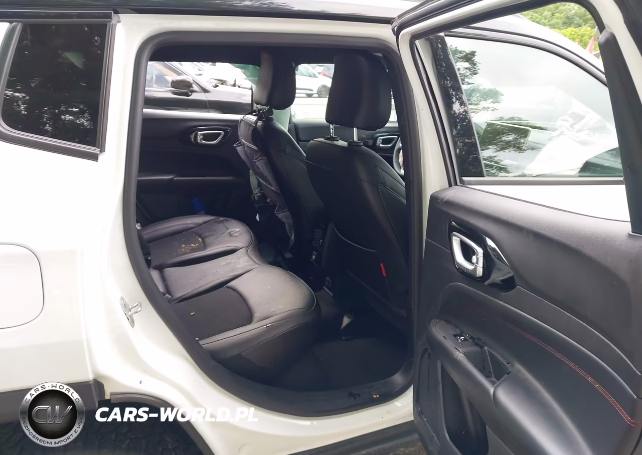 2025 Jeep Compass Trailhawk 4X4 VIN:3C4NJDDN1ST524604 - 8