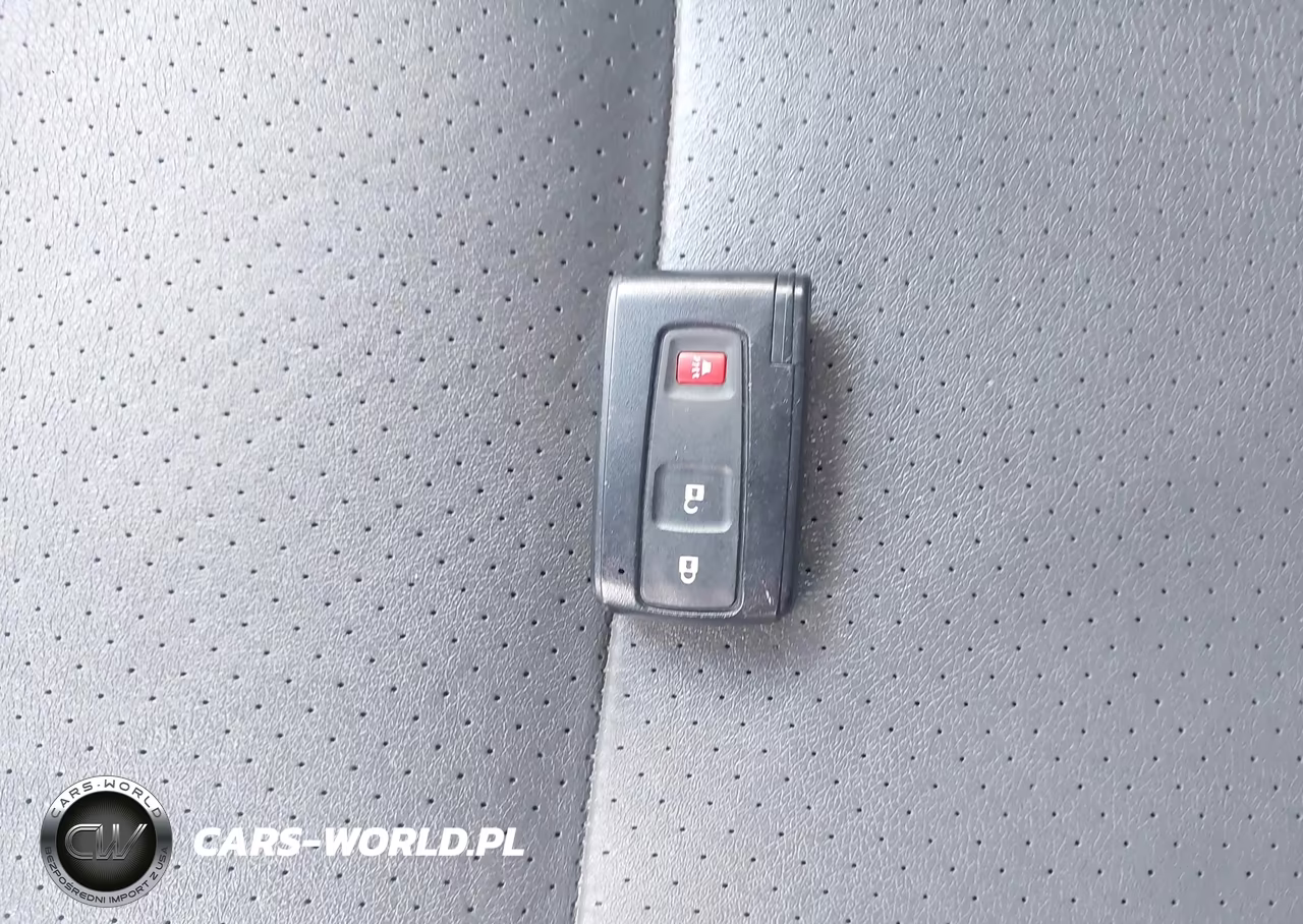 2007 Toyota Prius VIN:JTDKB20U573205520 - 11