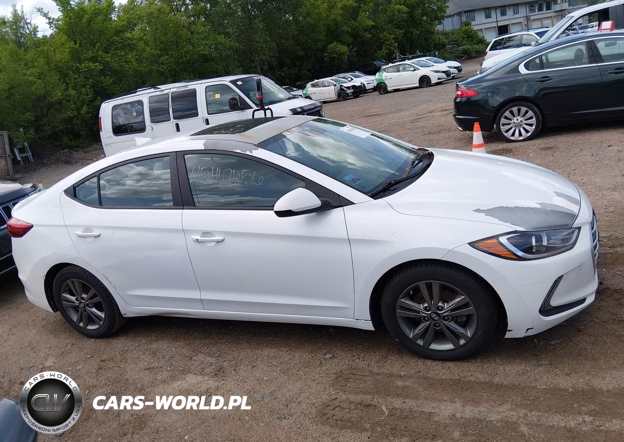 2017 Hyundai Elantra Value Edition VIN:5NPD84LF2HH182512 - 13