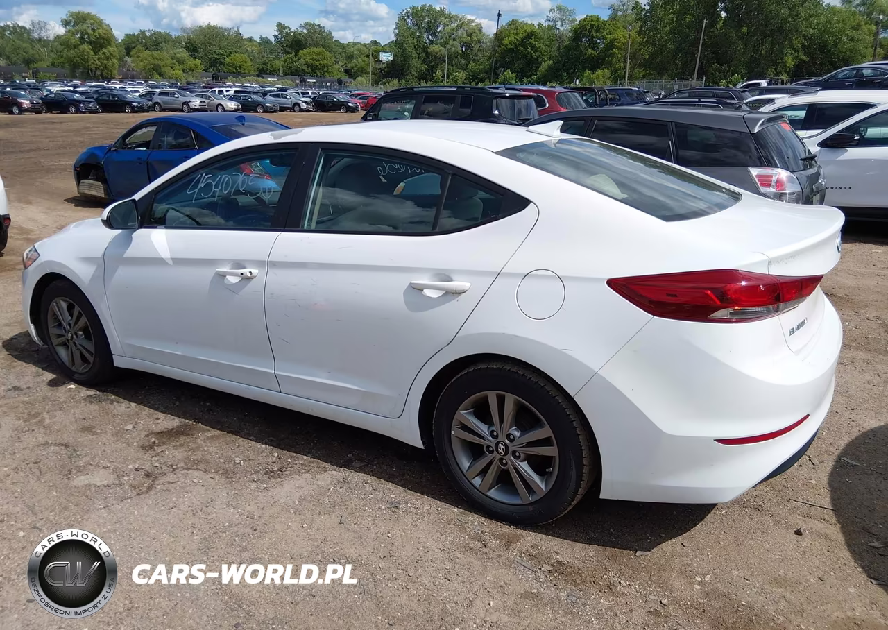 2017 Hyundai Elantra Value Edition VIN:5NPD84LF2HH182512 - 3