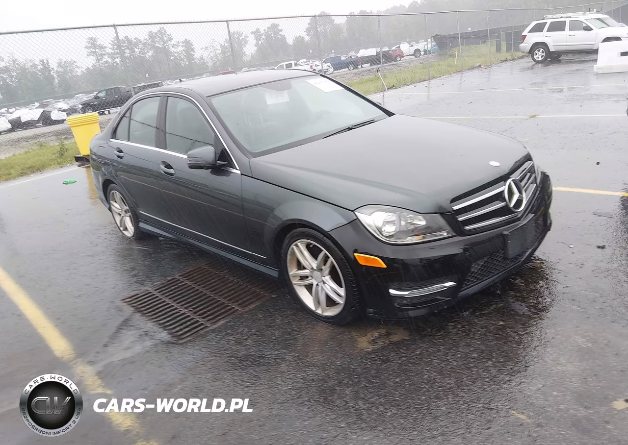 2013 Mercedes-Benz C 300 Sport 4Matic – zdjęcie 1 z 16
