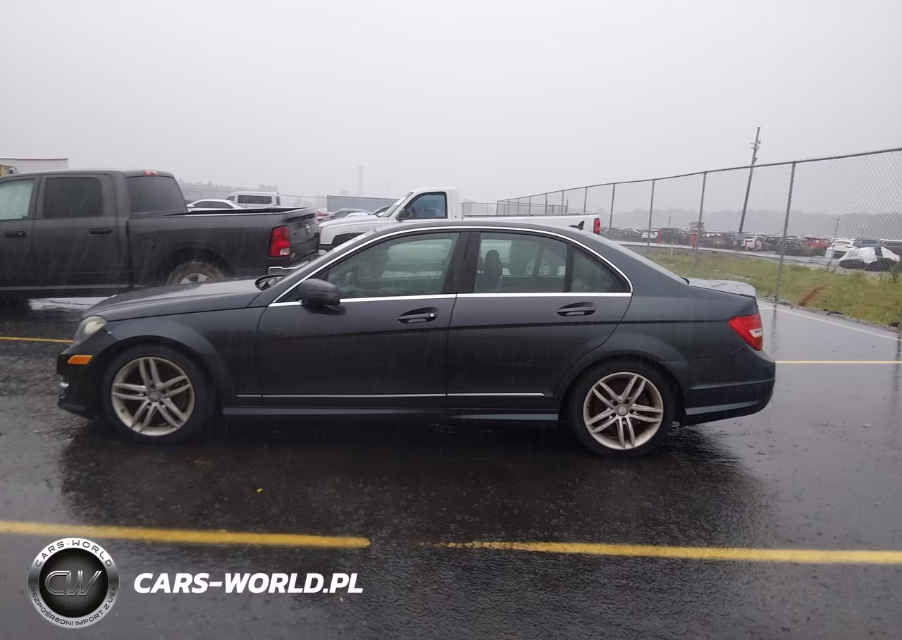 2013 Mercedes-Benz C 300 Sport 4Matic VIN:WDDGF8AB3DR264316 - 14