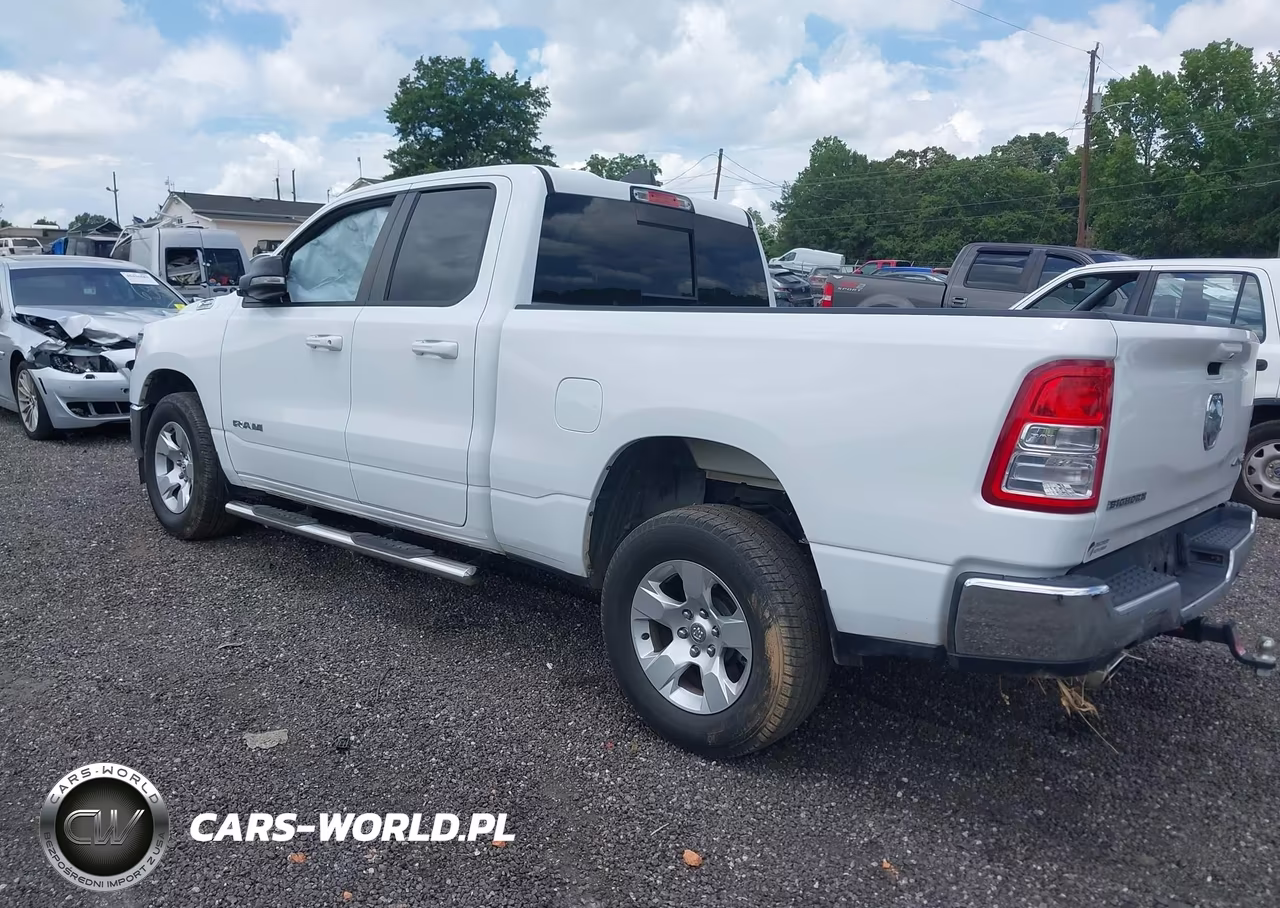 2021 Ram 1500 Big Horn 4X4 6'4 Box VIN:1C6SRFBT1MN819611 - 3