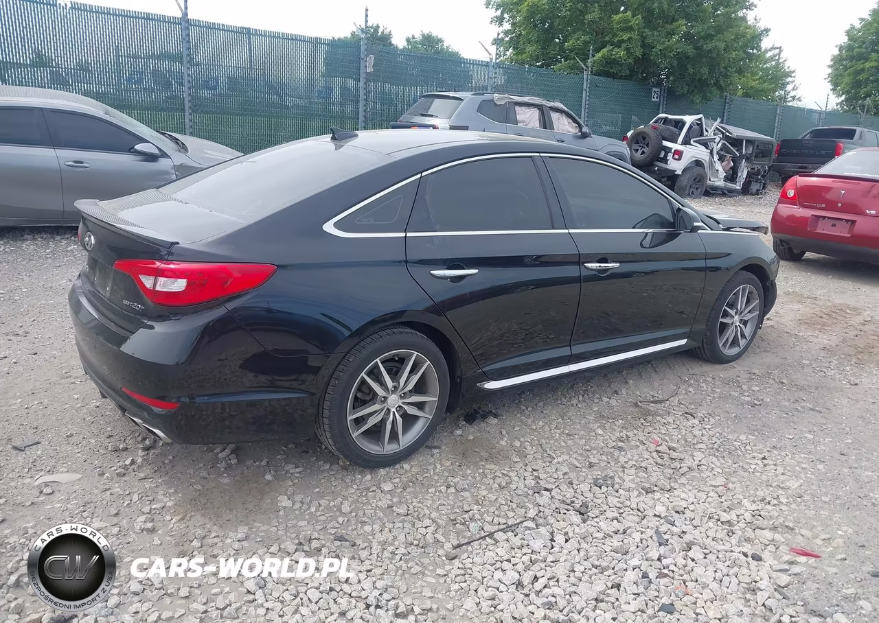 2015 Hyundai Sonata Sport-Limited VIN:5NPE34AB0FH041325 - 4