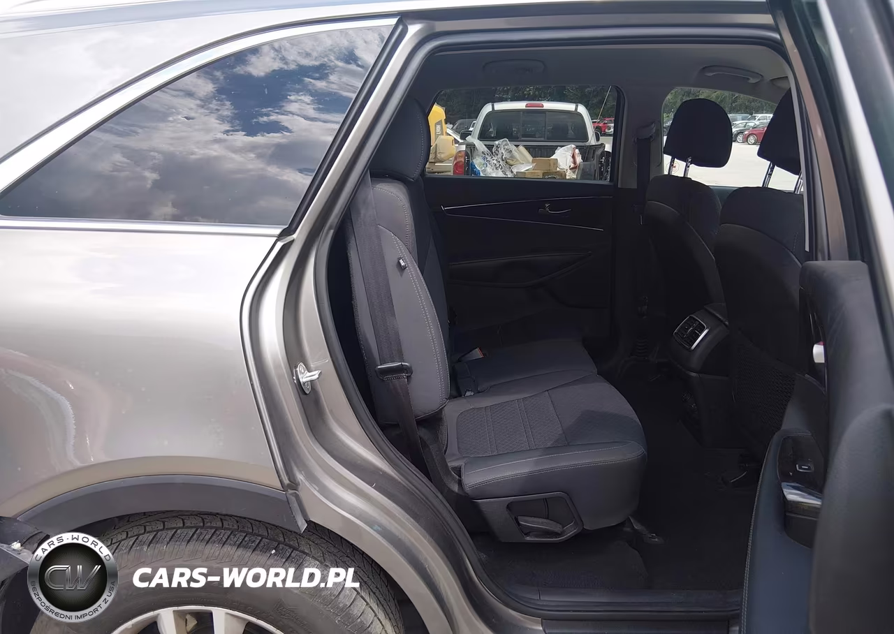 2017 Kia Sorento 2.4L Lx VIN:5XYPGDA39HG289119 - 8