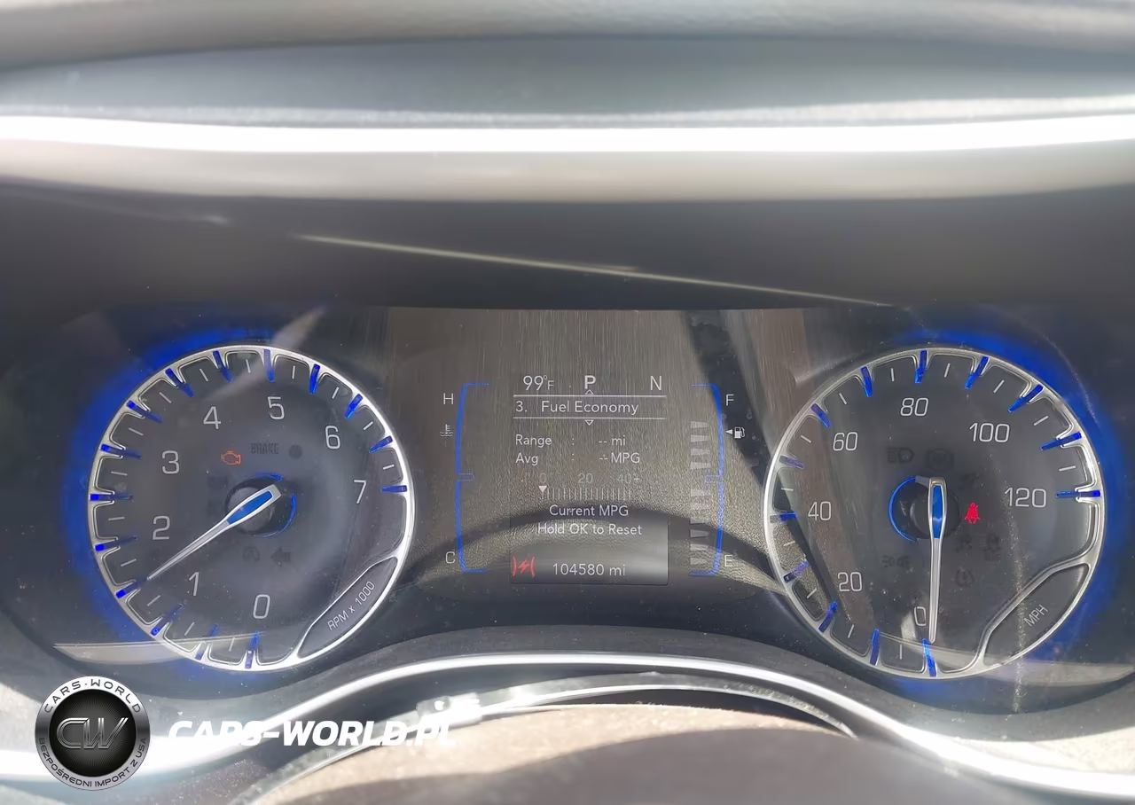 2020 Chrysler Pacifica Touring VIN:2C4RC1FG4LR143360 - 7