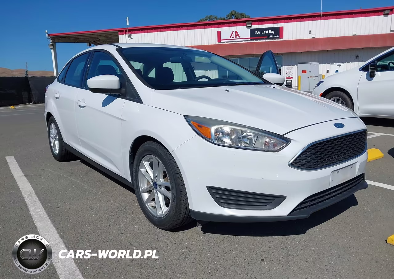 2018 Ford Focus Se VIN:1FADP3F25JL328544 - 6