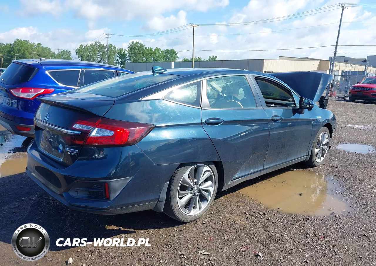 2018 Honda Clarity Plug-In Hybrid Touring VIN:JHMZC5F39JC023594 - 4