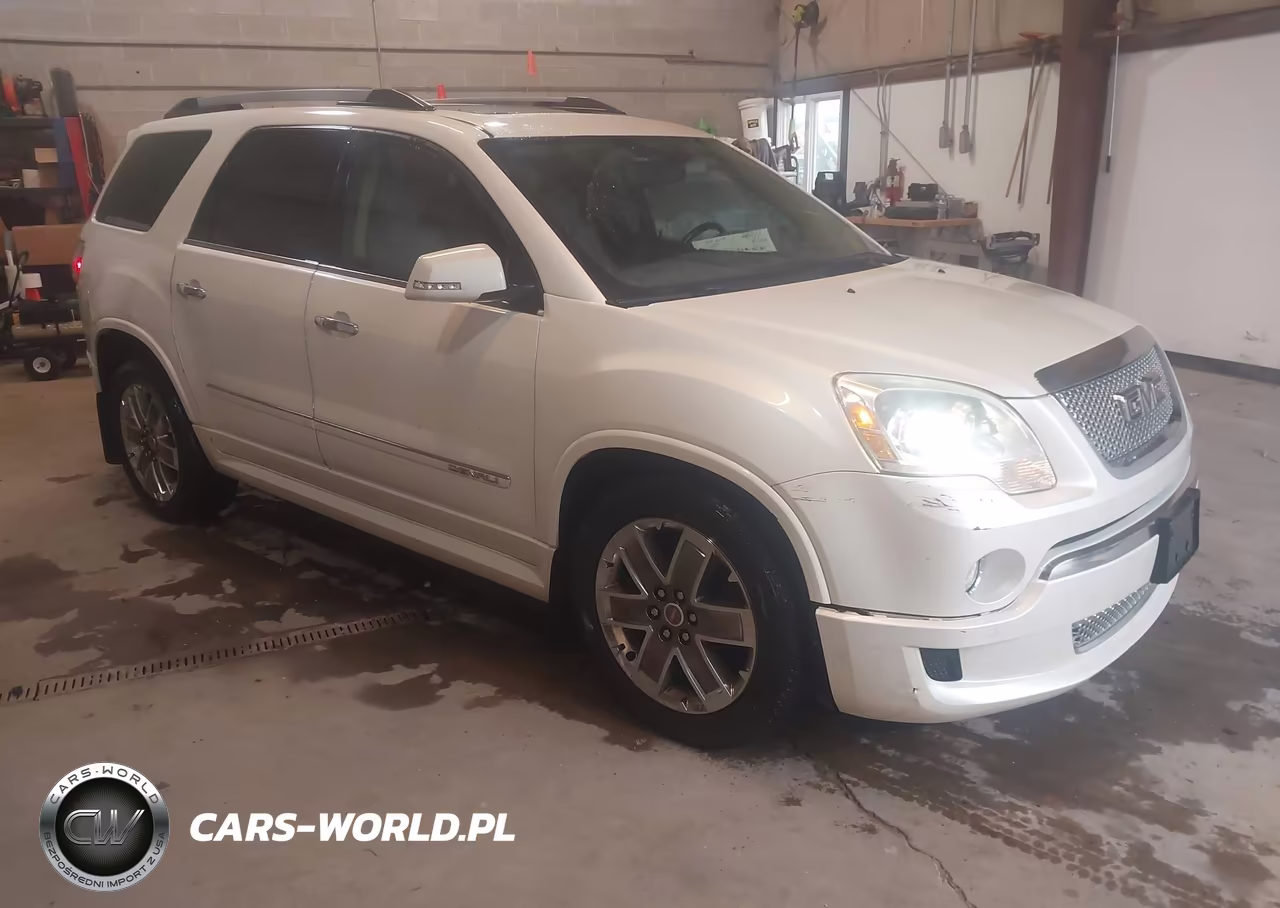 2011 GMC Acadia Denali