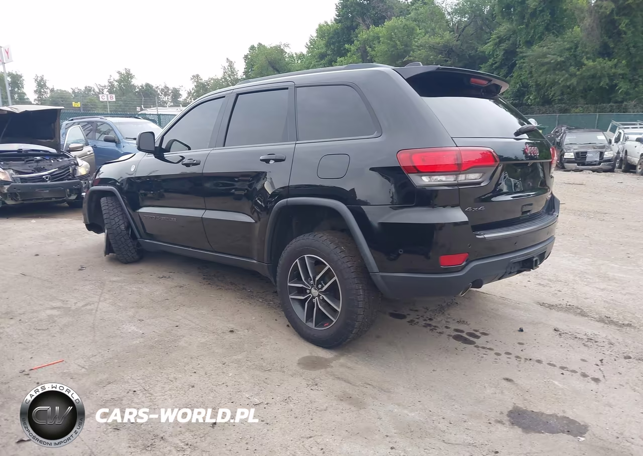 2017 Jeep Grand Cherokee Trailhawk 4X4 VIN:1C4RJFLG4HC624717 - 3