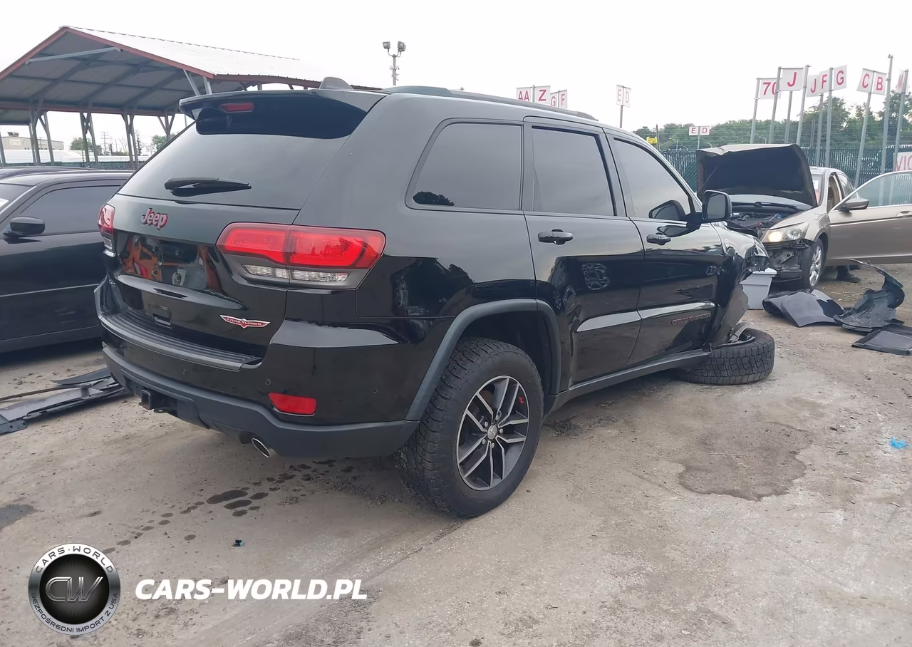 2017 Jeep Grand Cherokee Trailhawk 4X4 VIN:1C4RJFLG4HC624717 - 4