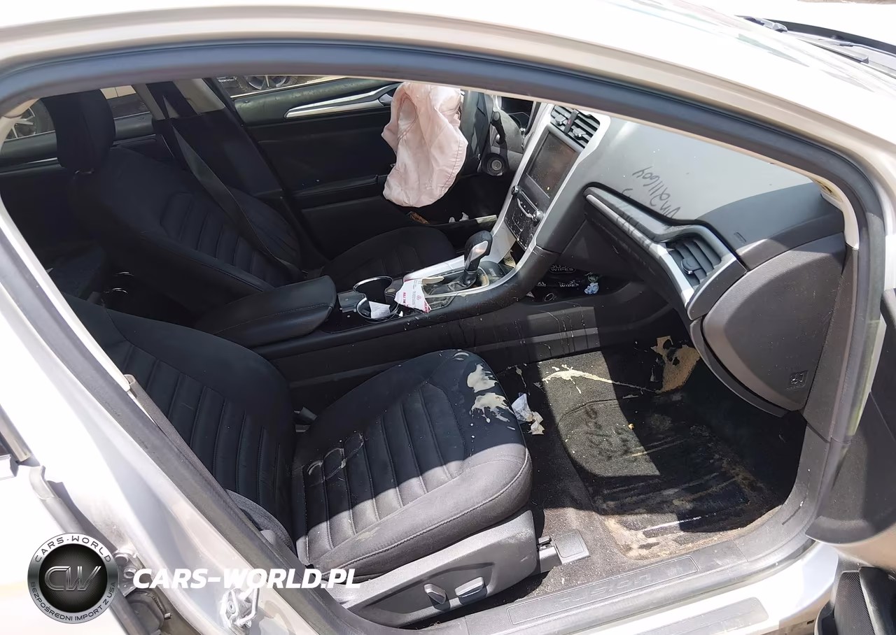 2015 Ford Fusion Hybrid Se VIN:3FA6P0LU7FR211604 - 5