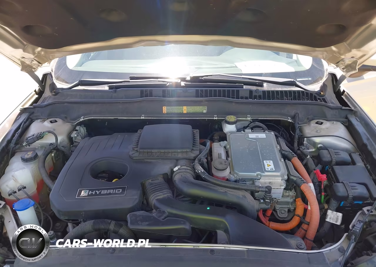 2018 Ford Fusion Hybrid S VIN:3FA6P0UU9JR243588 - 10