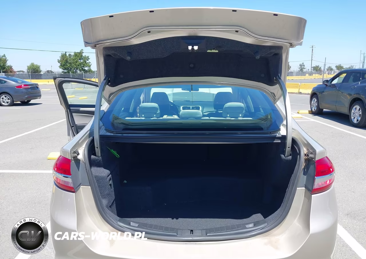 2018 Ford Fusion Hybrid S VIN:3FA6P0UU9JR243588 - 12