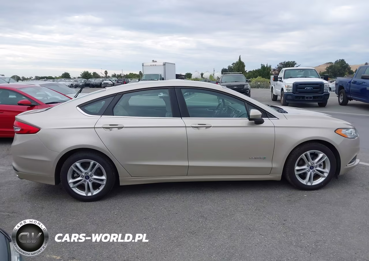 2018 Ford Fusion Hybrid S VIN:3FA6P0UU9JR243588 - 14