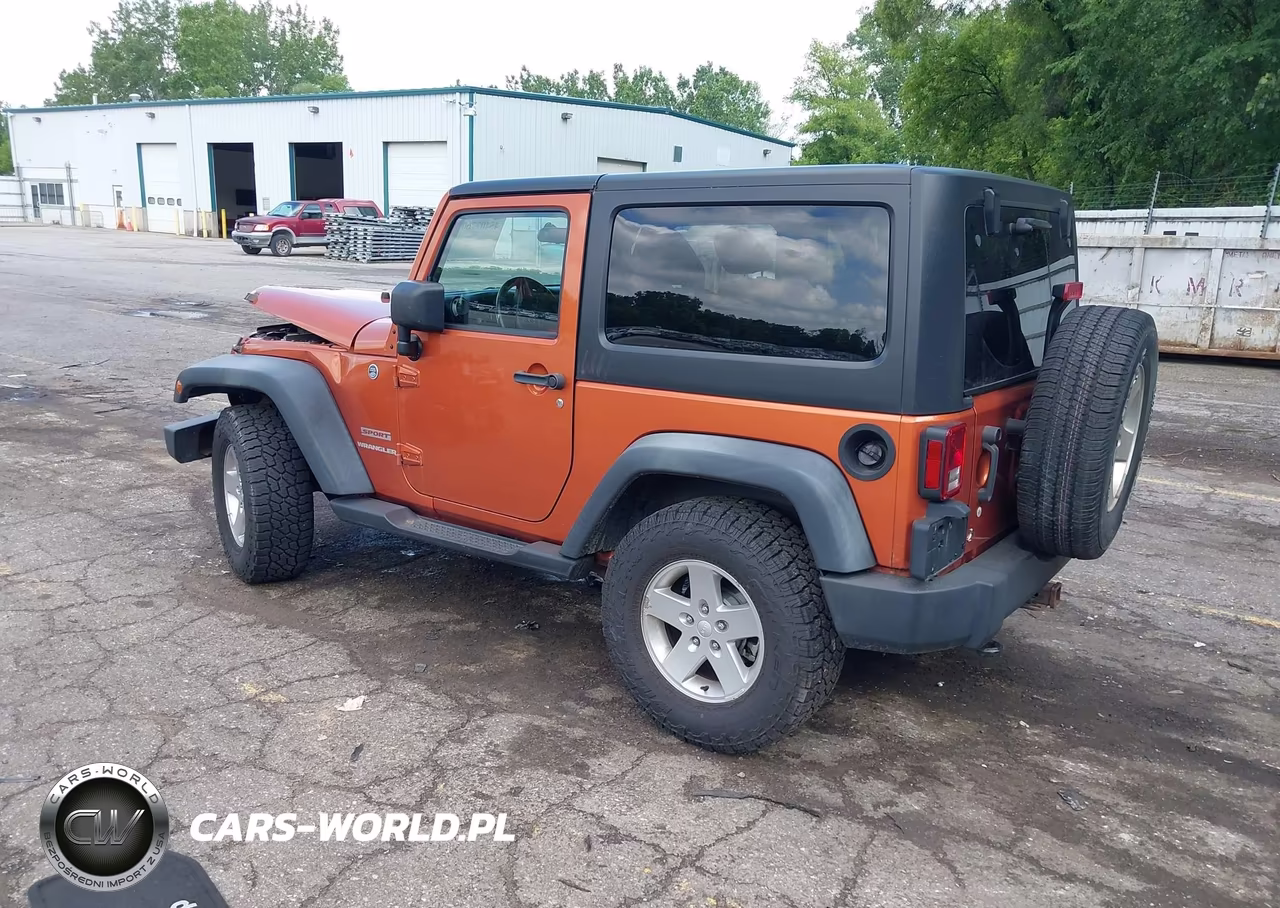 2011 Jeep Wrangler Sport VIN:1J4AA2D11BL513978 - 3