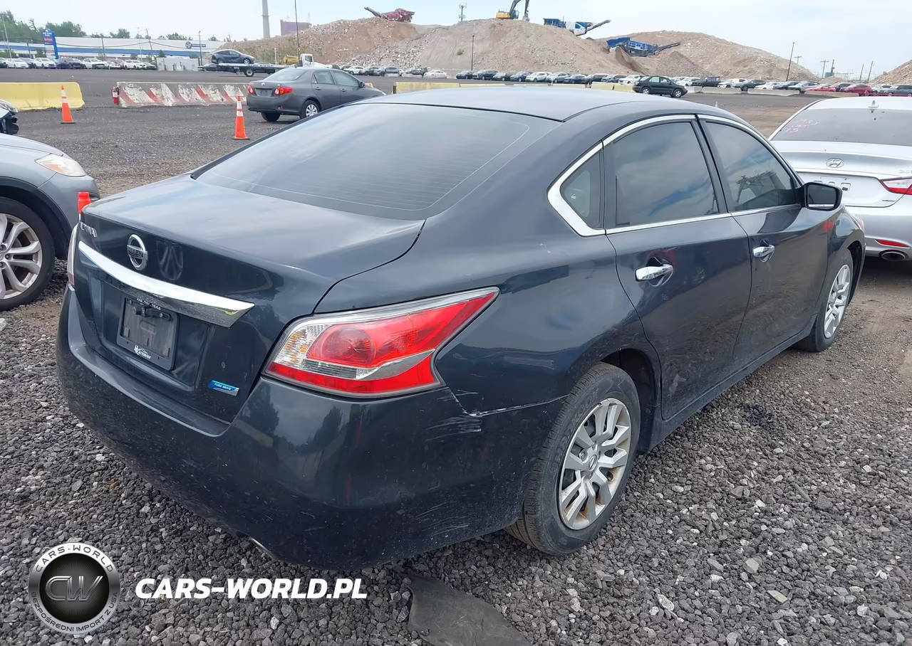 2014 Nissan Altima 2.5 VIN:1N4AL3AP1EC320304 - 4