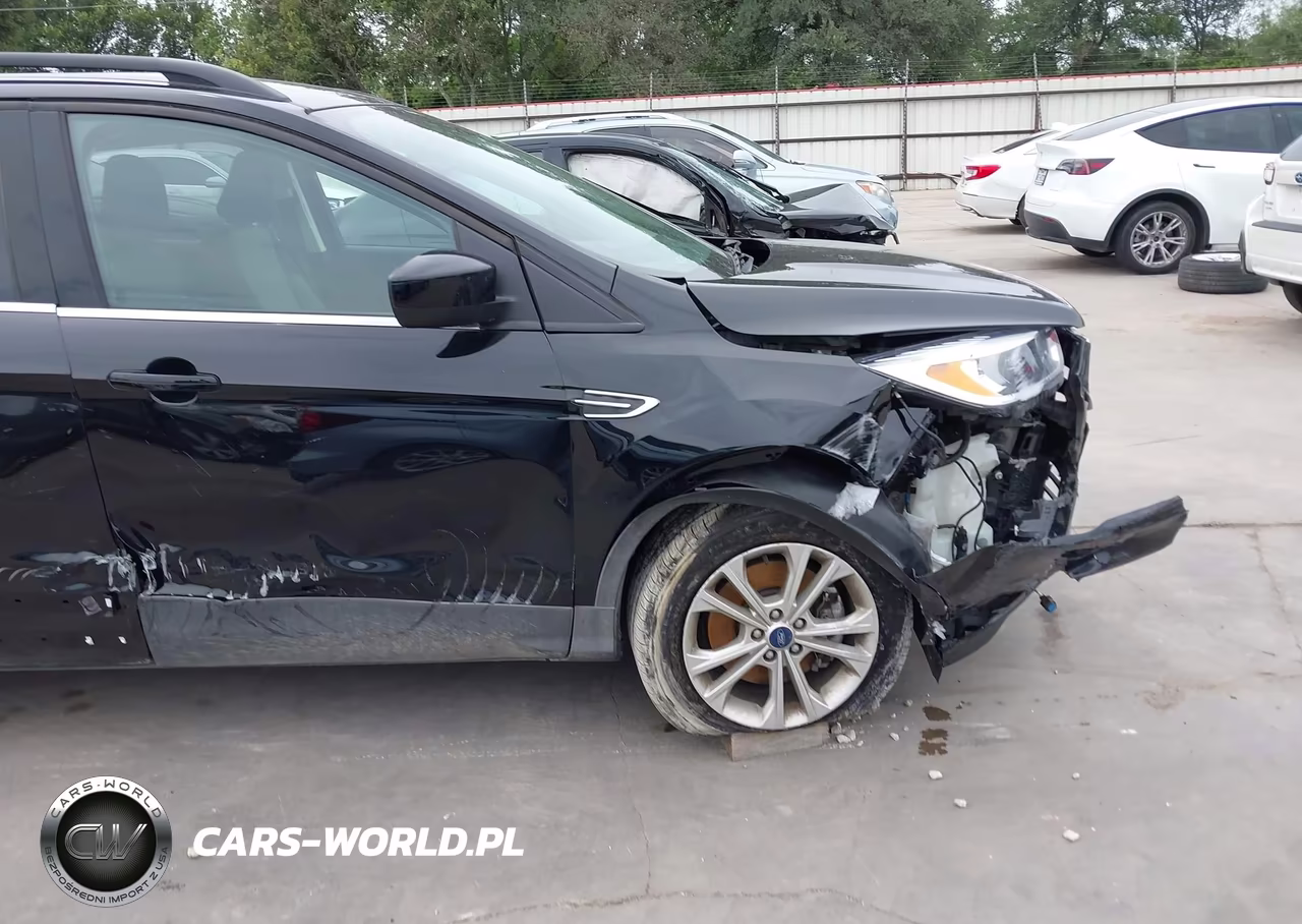 2018 Ford Escape Se VIN:1FMCU9GD7JUC75711 - 19