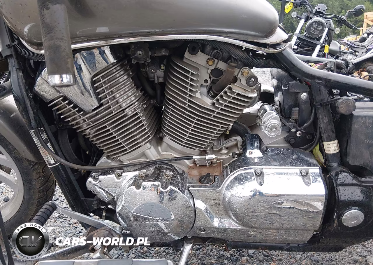 2005 Honda Vtx1300 C VIN:1HFSC55035A103815 - 9